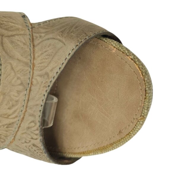 OTBT Hobart Platform Wedge Sandals Womens 10M Ankle Strap Embossed Leather - Picture 7 of 15